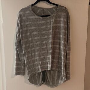 Chic Gray Striped Long Sleeve Top
